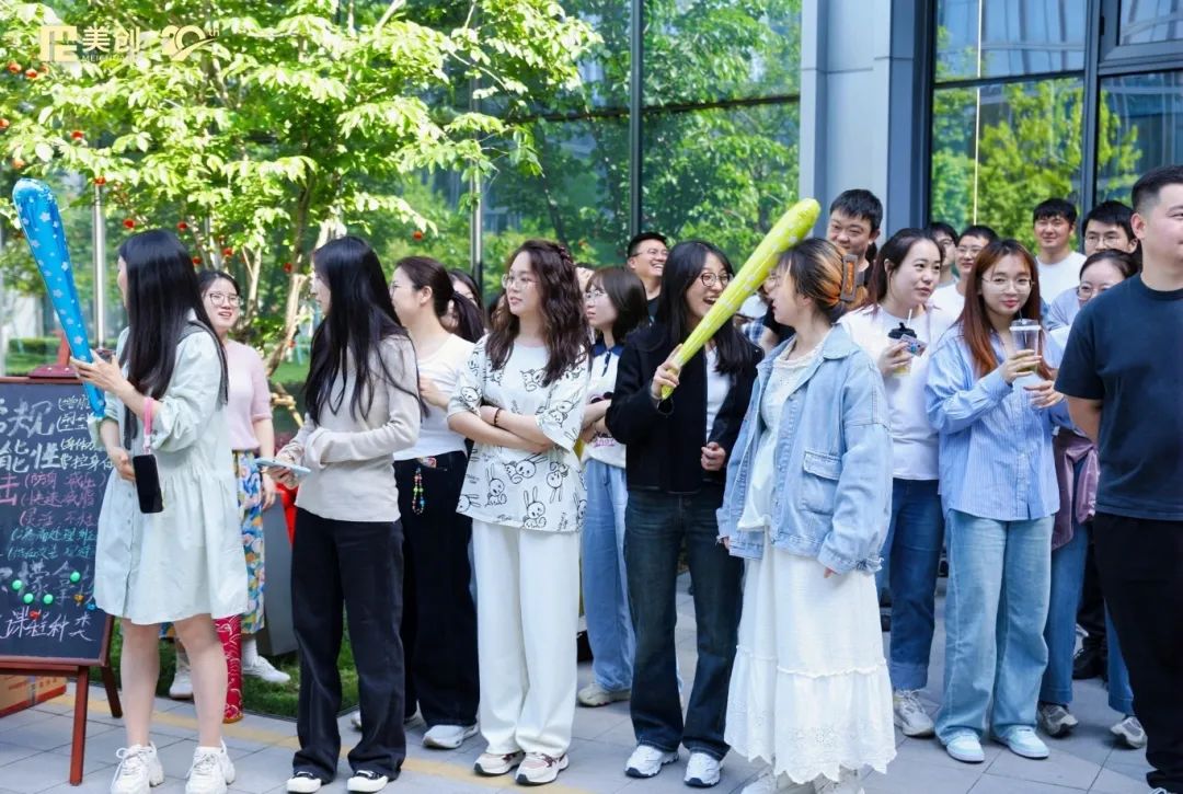 10e81513f6976d1d33ee83910d2ad564