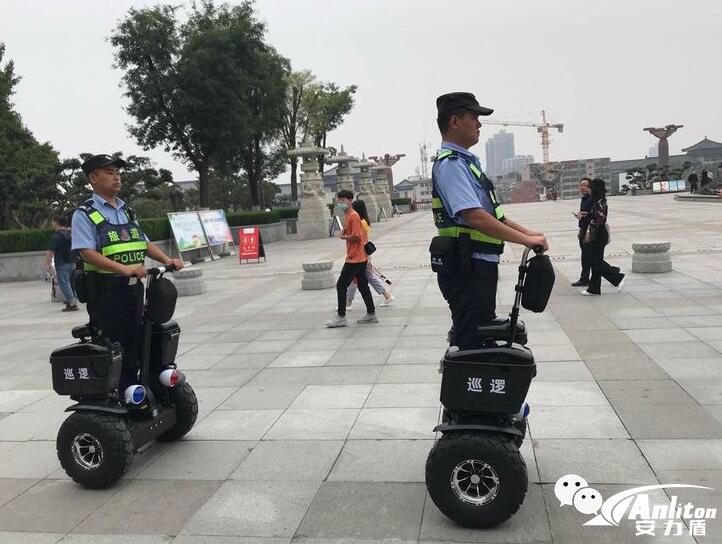旅警大队再添神器——beat365正版警用平衡车